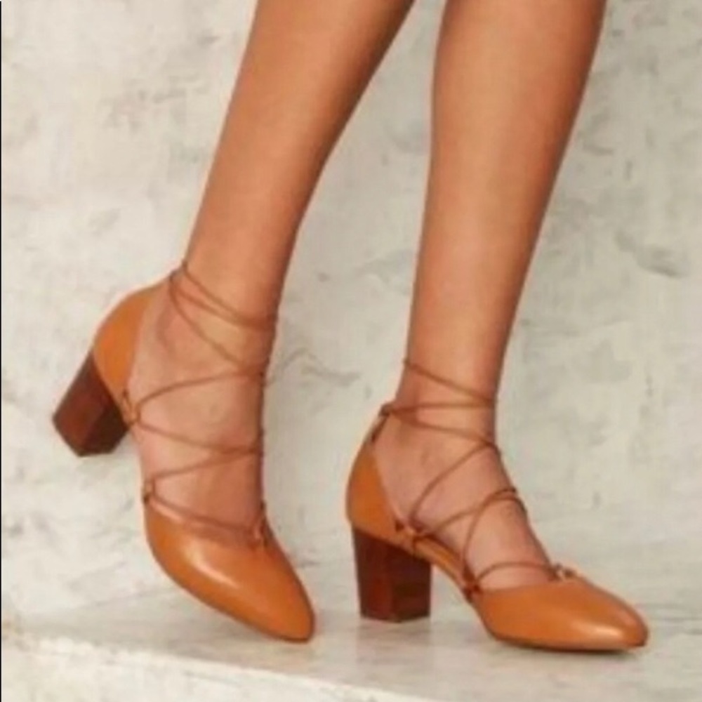 Intentionally Blank Hatter Leather Heel 39